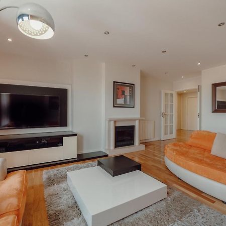 Apartmán Downtown Grand Tower View By Vacationy Porto Exteriér fotografie