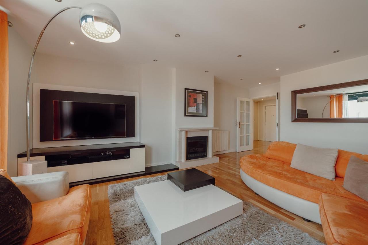 Apartmán Downtown Grand Tower View By Vacationy Porto Exteriér fotografie