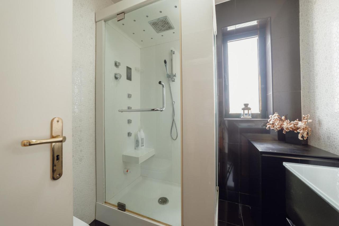 Apartmán Downtown Grand Tower View By Vacationy Porto Exteriér fotografie