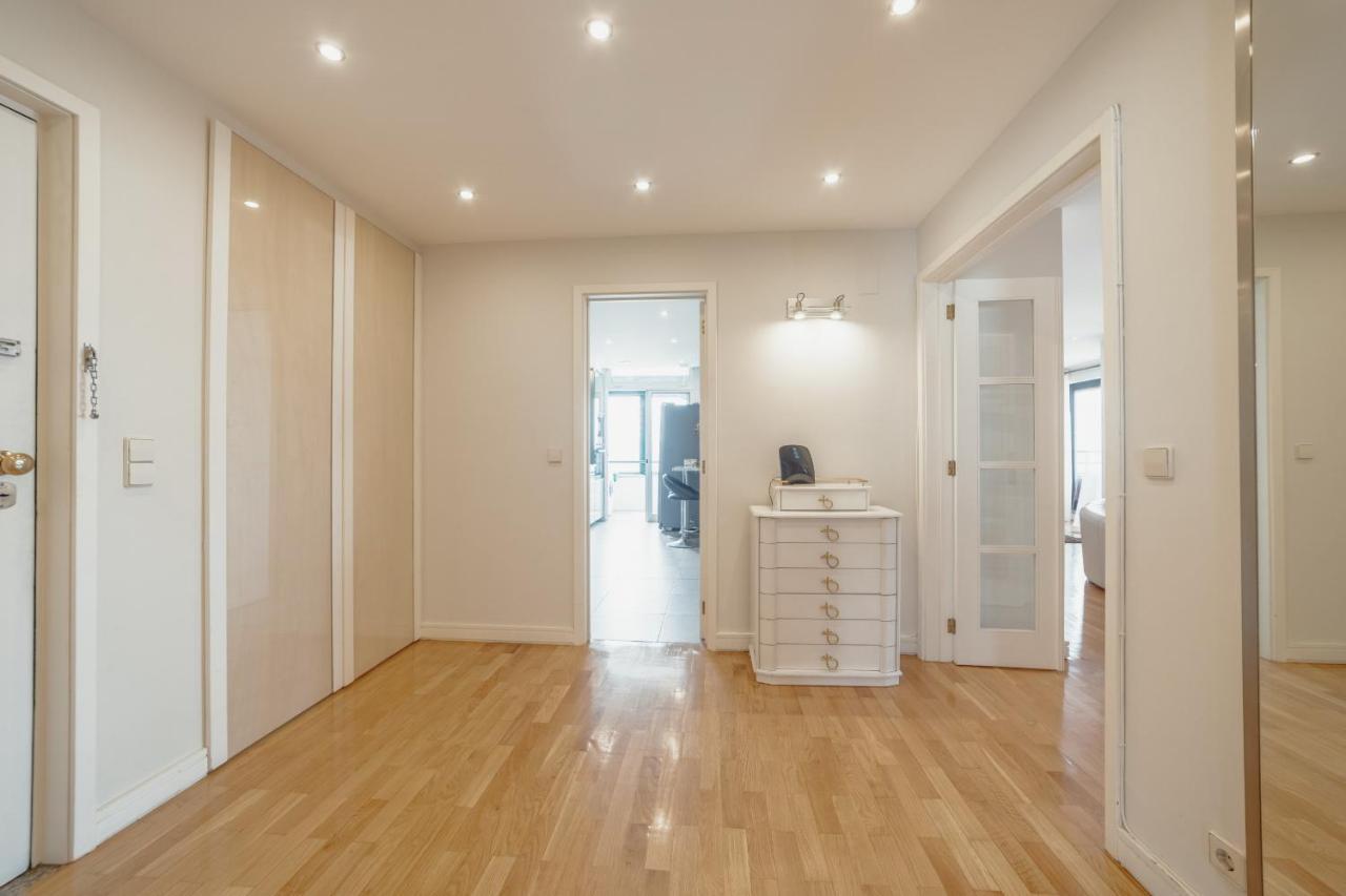 Apartmán Downtown Grand Tower View By Vacationy Porto Exteriér fotografie