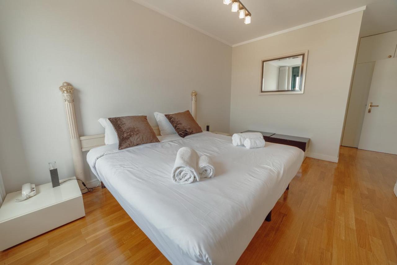 Apartmán Downtown Grand Tower View By Vacationy Porto Exteriér fotografie