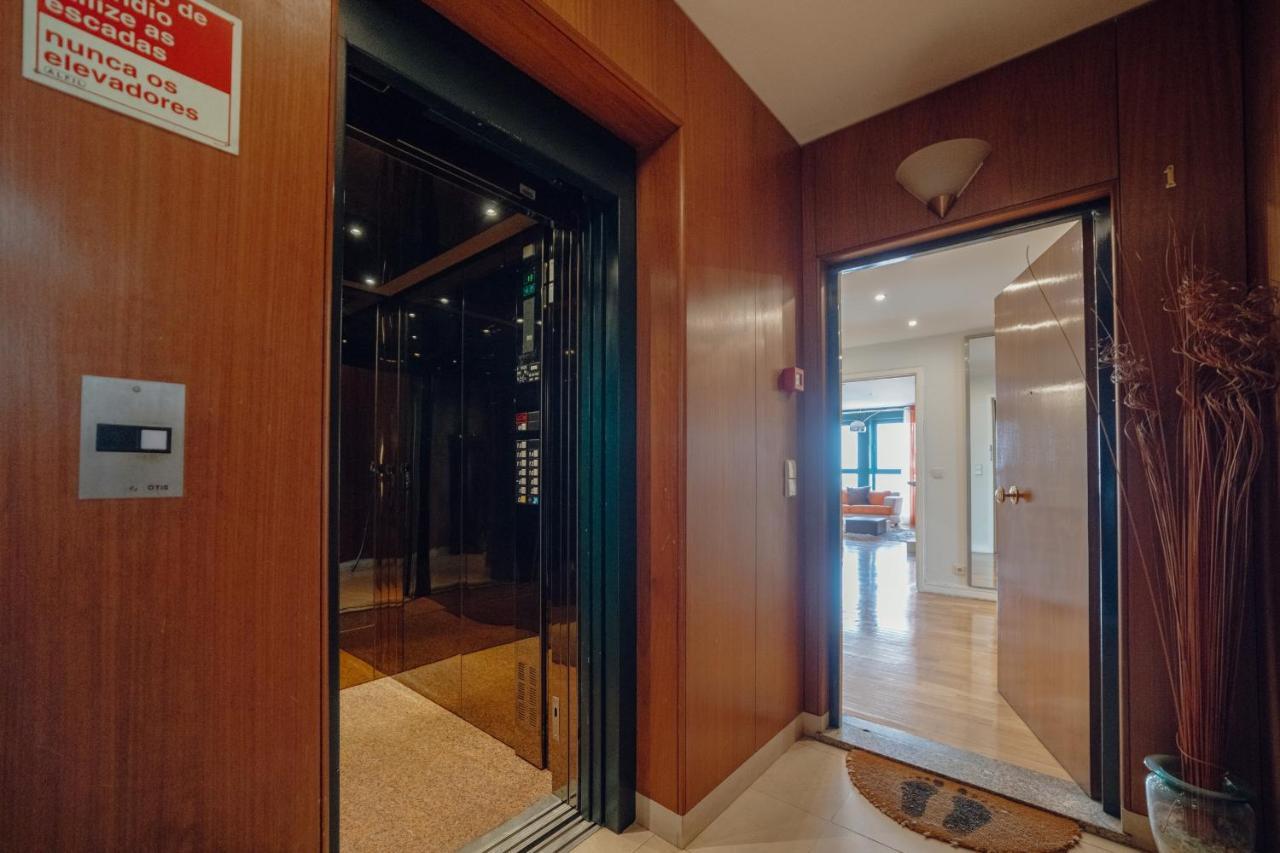 Apartmán Downtown Grand Tower View By Vacationy Porto Exteriér fotografie